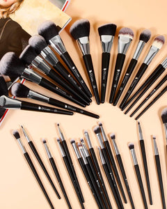 Professional Makeup Brush Set 32Pcs Makeup Brushes Premium Synthetic Kabuki Foundation Blending Brush Face Powder Blush Concealers Eye Shadows