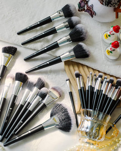 Professional Makeup Brush Set 32Pcs Makeup Brushes Premium Synthetic Kabuki Foundation Blending Brush Face Powder Blush Concealers Eye Shadows